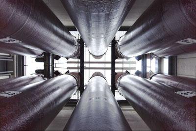 Die Heliumtanks befinden sich Großteils unter der Erdoberfläche Die Heliumtanks befinden sich Großteils unter der Erdoberfläche