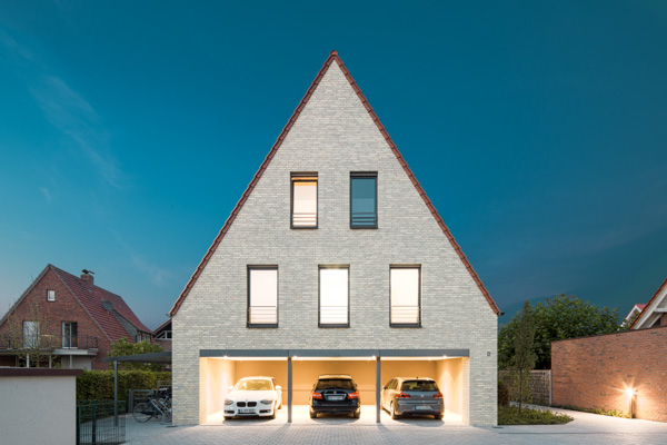 Nachtaufnahme Mehrfamilienhaus Stadtgärten Telgte